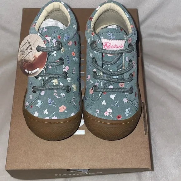 NWT NATURINO COCOON Suede first-steps shoes in Sage