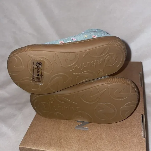 NWT NATURINO COCOON Suede first-steps shoes in Sage
