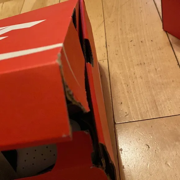 NWT Nike shoes