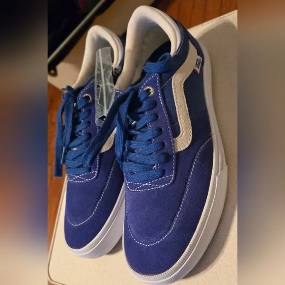 NWT | Vans | Gilbert Crockett | Men's Suede Shoes Sneakers | Men's 7.0