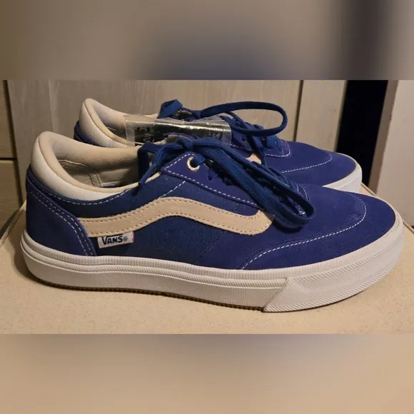 NWT | Vans | Gilbert Crockett | Men's Suede Shoes Sneakers | Men's 7.0