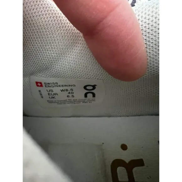 On cloud The Roger women sneakers , white/gray/green, Size 8.5