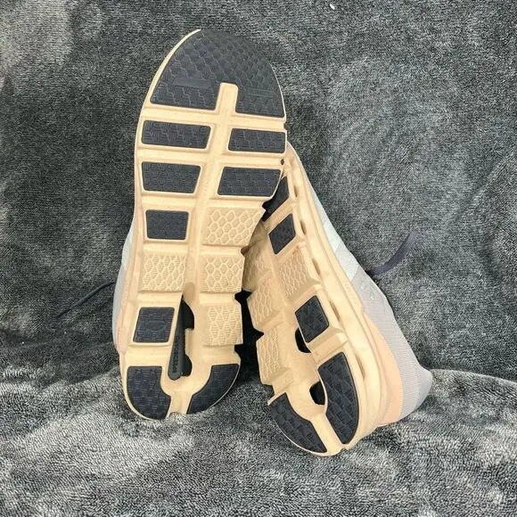 On Cloudrunner Frost Fade Women size 11