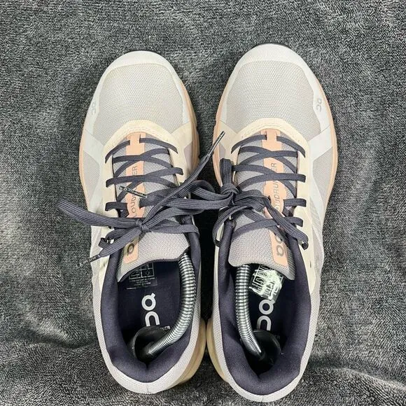 On Cloudrunner Frost Fade Women size 11
