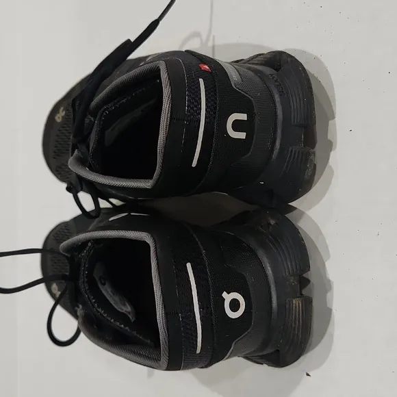 On Running Men's Black Running Shoes Size 9