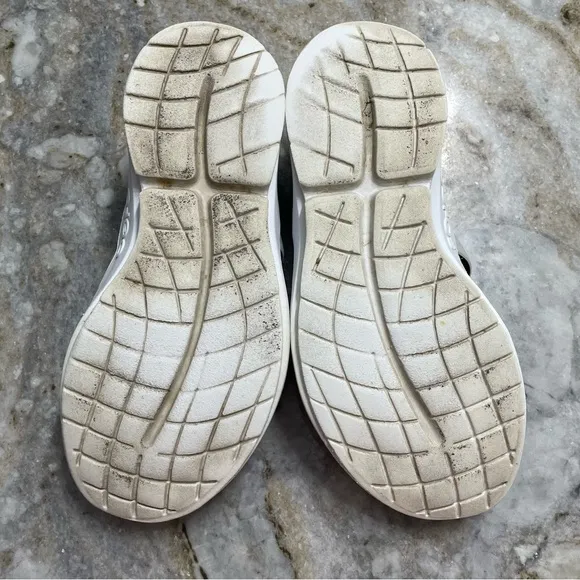 OOFOS OOmg eeZee Low Slip On Shoes Comfort Women’s Size 8
