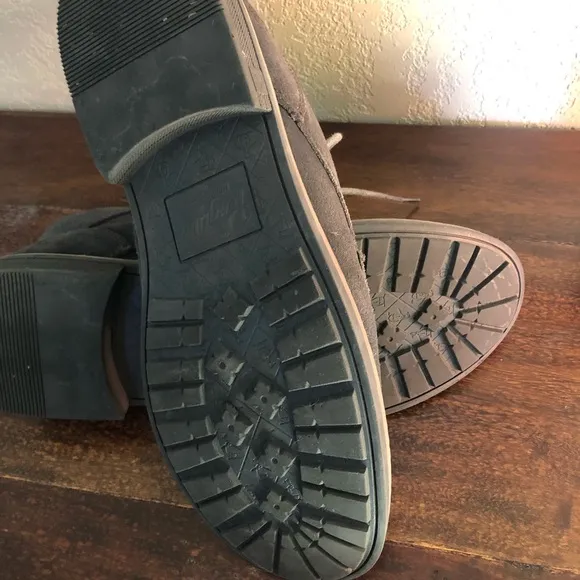 Original Penguin Gray Melvin Suede Chukka Boots