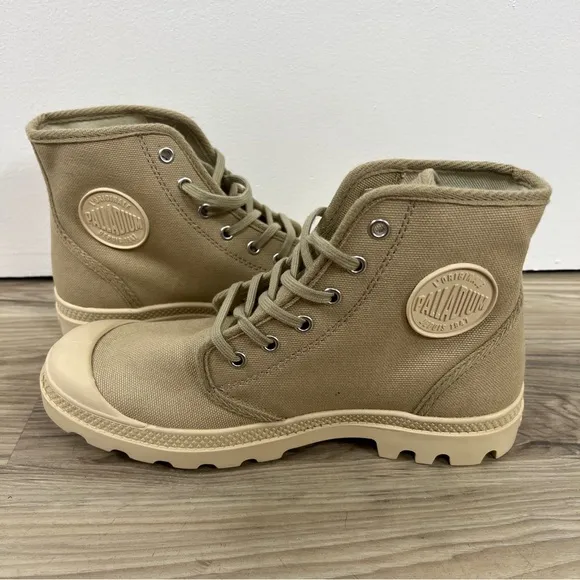 Palladium Pampa Hi Original U 75349-238-M shoes beige Men 8/Women 9.5 NWOB