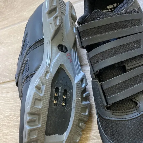 Pearl Izumi Black Biking Shoes Size: 11