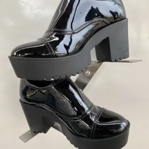 PRIMADONNA COLLECTION WOMEN Shoes SIZE 38 NEW ,