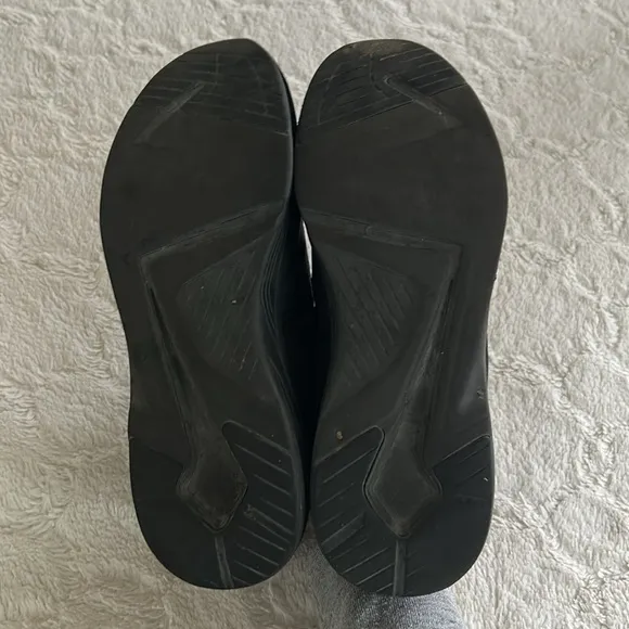 Puma Black Soft Foam   Shoes, Size 12
