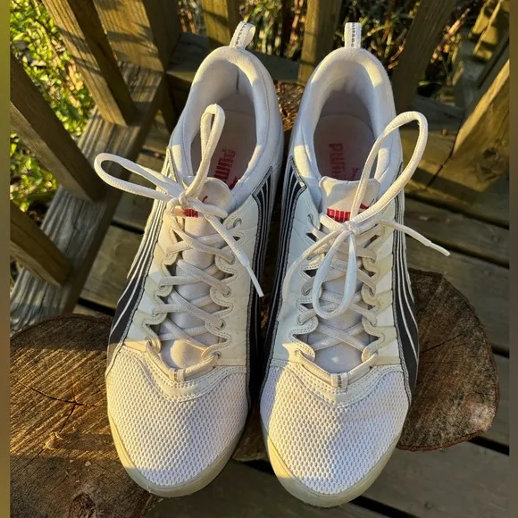 Puma Men's White and Black Athletic Shoes