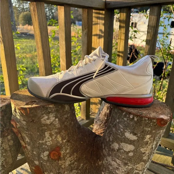 Puma Men's White and Black Athletic Shoes