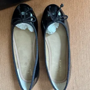 Ralph Lauren Black Dress Shoes with Patent Leather Finish
