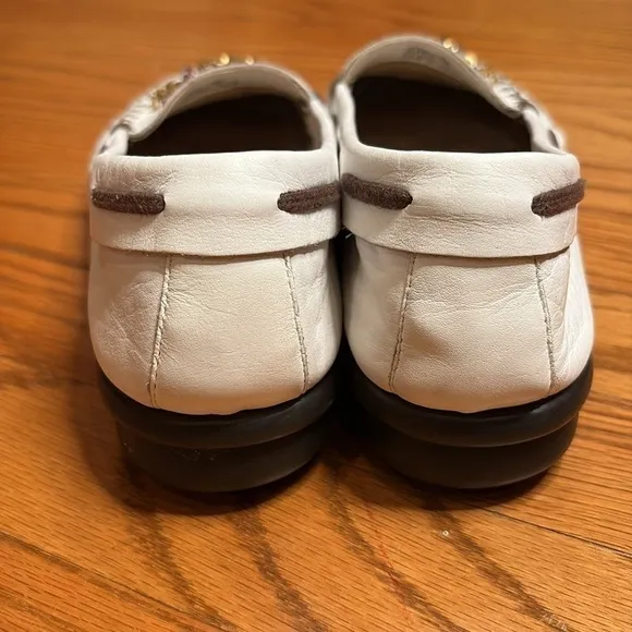 RARE Aerosoles White leather moccasins beaded embellished Flats Shoes Sz 9.5
