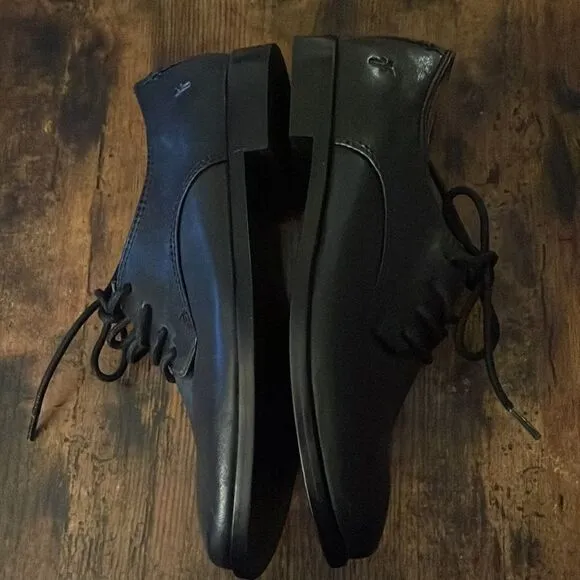 Rare- Frye Soft Leather Anna Oxford Shoes Size 5.5 NWOB