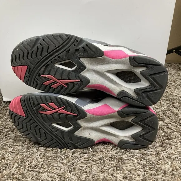 Reebok Kamikaze II Mid Breast Cancer Awareness Men 6.5 Gray Pink Shoes sneakers