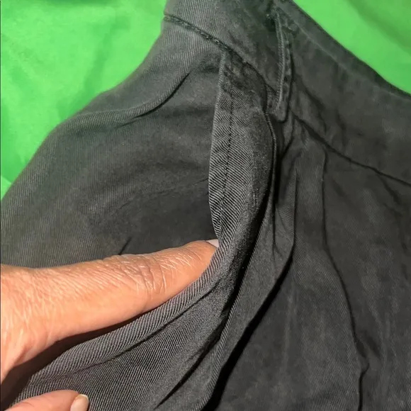 Reformation Mason Black High-Waisted Shorts size 6