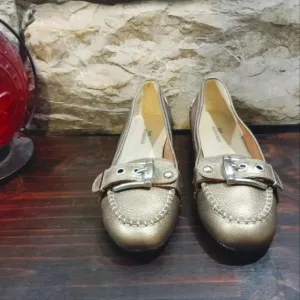 Ros Hommerson Leather Moccasins Gold Buckle Moc Loafer Slip-on Shoes 8.5