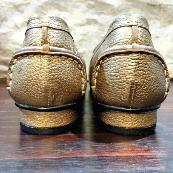 Ros Hommerson Leather Moccasins Gold Buckle Moc Loafer Slip-on Shoes 8.5
