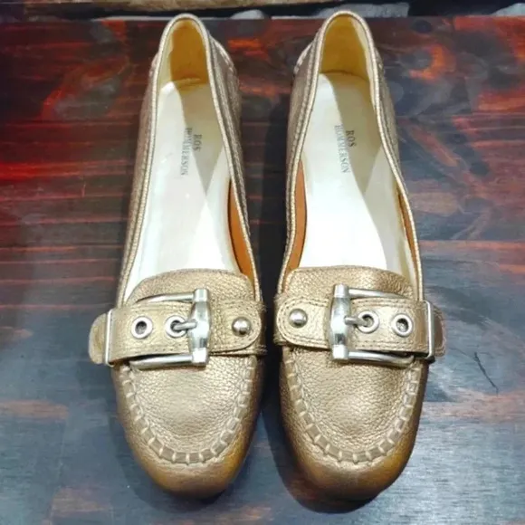 Ros Hommerson Leather Moccasins Gold Buckle Moc Loafer Slip-on Shoes 8.5
