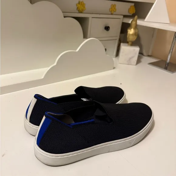 Rothys | The Original Slip On Loafers | Black | Blue White HeelStripe SZ 9