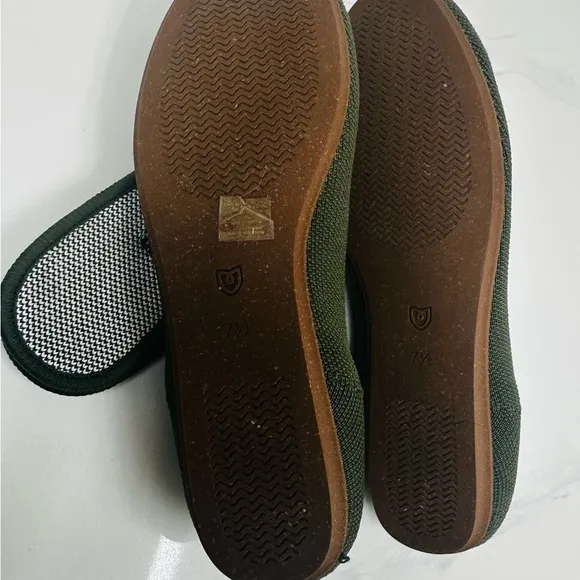 Rothy's Women's color Green olive Loafers size W 7.5