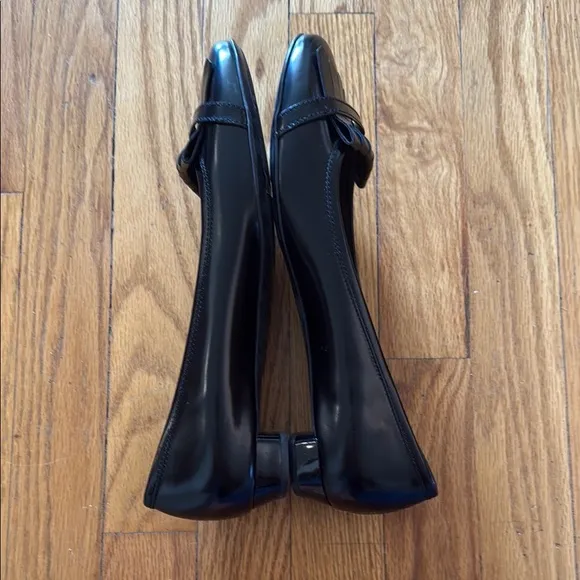 Salvatore Ferragamo Black Women's Shoes sz 10 black leather like new