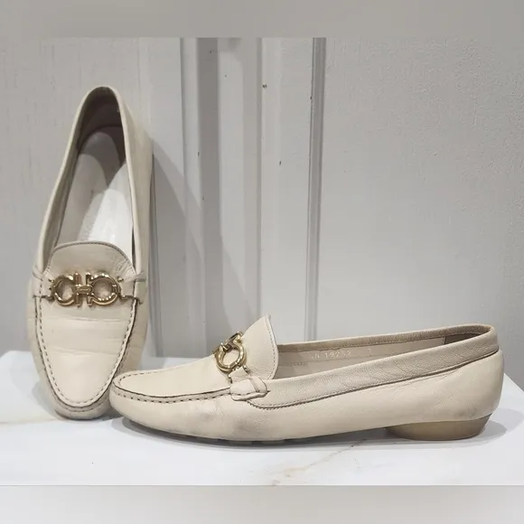 Salvatore Ferragamo Leather Loafers / Flats Women Size 7.5