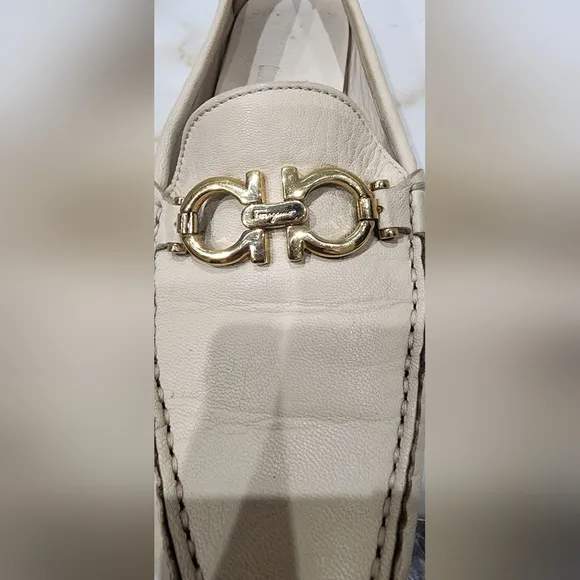 Salvatore Ferragamo Leather Loafers / Flats Women Size 7.5