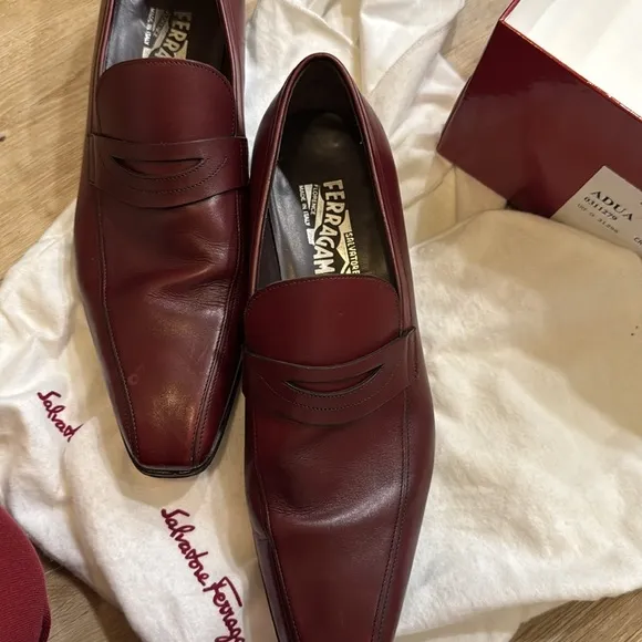 Salvatore Ferragamo Loafers Mens 8.5 D Auda  Leather  Crimson Calf Made in Italy