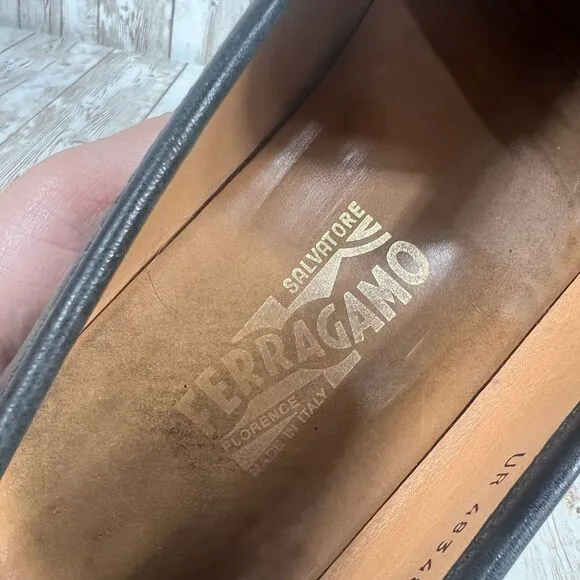 Salvatore Ferragamo leather loafers Mens 10‎