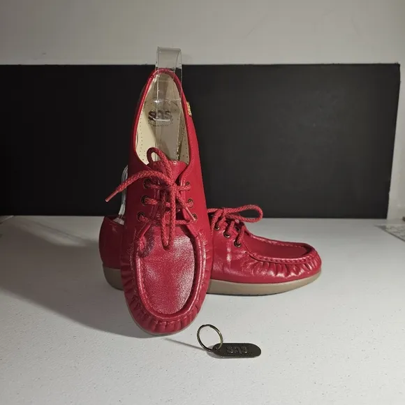 SAS RED Cranberry Bounce Loafers RARE HTF Size 9 Narrow