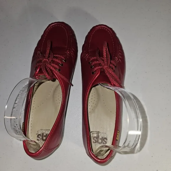 SAS RED Cranberry Bounce Loafers RARE HTF Size 9 Narrow