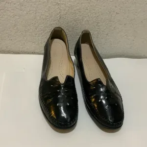 SAS soft patent black leather low heel shoes 7.5 M