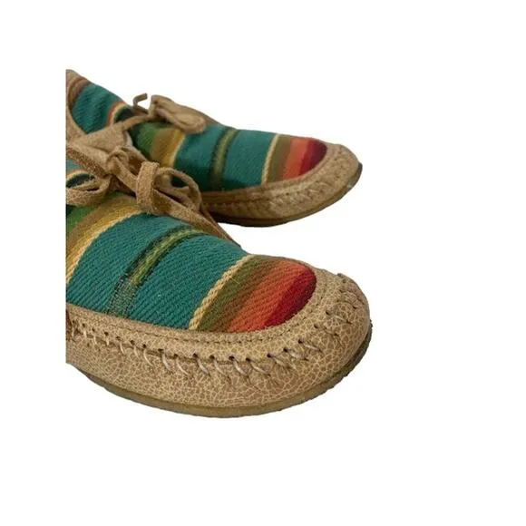 SERAPE Pattern Leather Moccasins - Wind Dancer Moccasin Shoes - Size 6