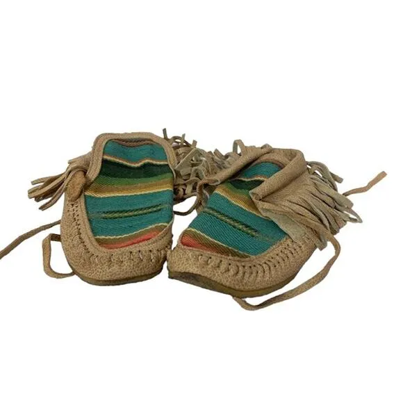 SERAPE Pattern Leather Moccasins - Wind Dancer Moccasin Shoes - Size 6