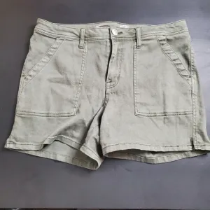 Seven 7 Utility Shorts Women Size 12 Green