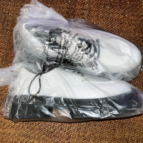 Silent D White Leather Corrie Lace Up Shoes Black Lug Sole Women’s EU 40 NO BOX