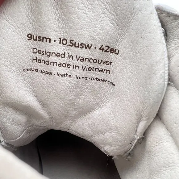 Six Hundred Four Bravo Cambie Hi White Print Canva Shoes Size Men 9 Women 10.5