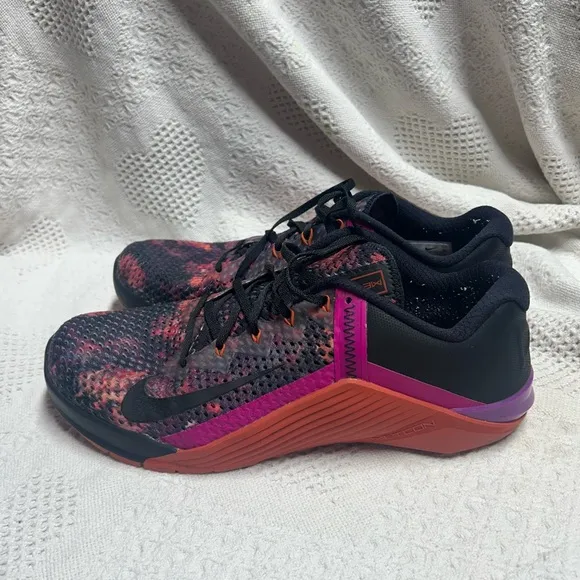 Size 13 Nike Men’s Metcon 6 Martian Sunrise Preowned Purple Orange CK9388-003
