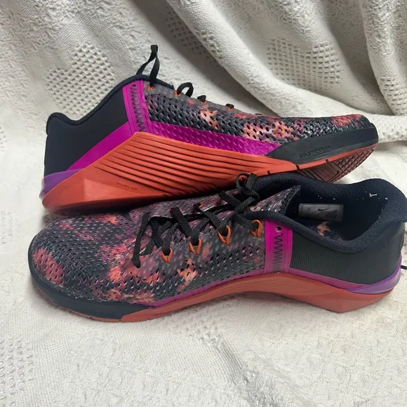Size 13 Nike Men’s Metcon 6 Martian Sunrise Preowned Purple Orange CK9388-003