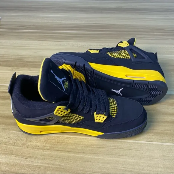 Size 9- Air Jordan 4 Retro Thunder Black/Yellow Men’s Sneakers (Pre-ow…