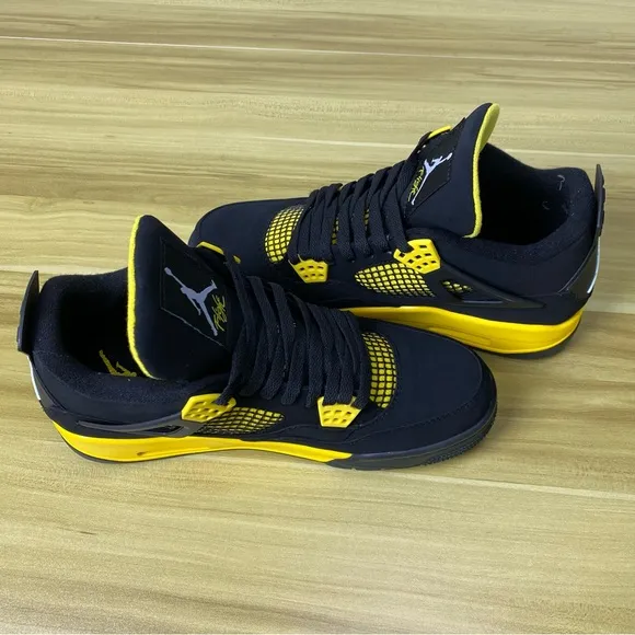 Size 9- Air Jordan 4 Retro Thunder Black/Yellow Men’s Sneakers (Pre-ow…