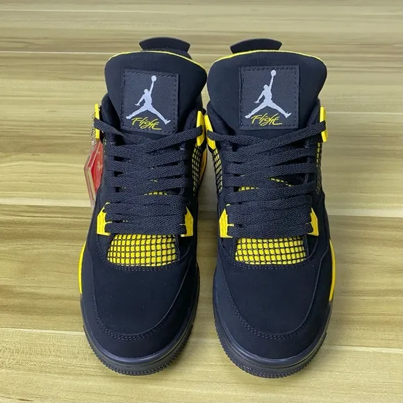Size 9- Air Jordan 4 Retro Thunder Black/Yellow Men’s Sneakers (Pre-ow…