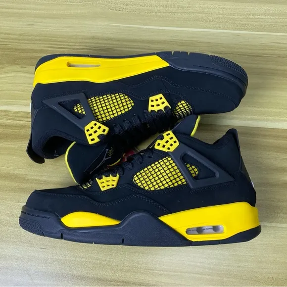 Size 9- Air Jordan 4 Retro Thunder Black/Yellow Men’s Sneakers (Pre-ow…