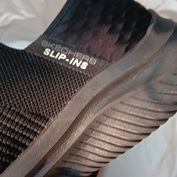 Skechers Black Sneakers with Sock-Like Fit and Wave Sole