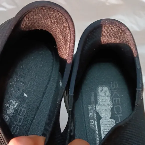 Skechers Black Sneakers with Sock-Like Fit and Wave Sole