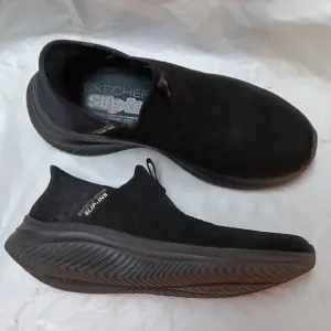 Skechers Black Sneakers with Sock-Like Fit and Wave Sole