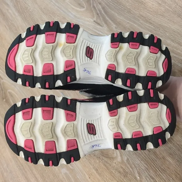 Skechers D'Lites Black and White 🖤😃🩷🤍Sneakers Women's size 7.5